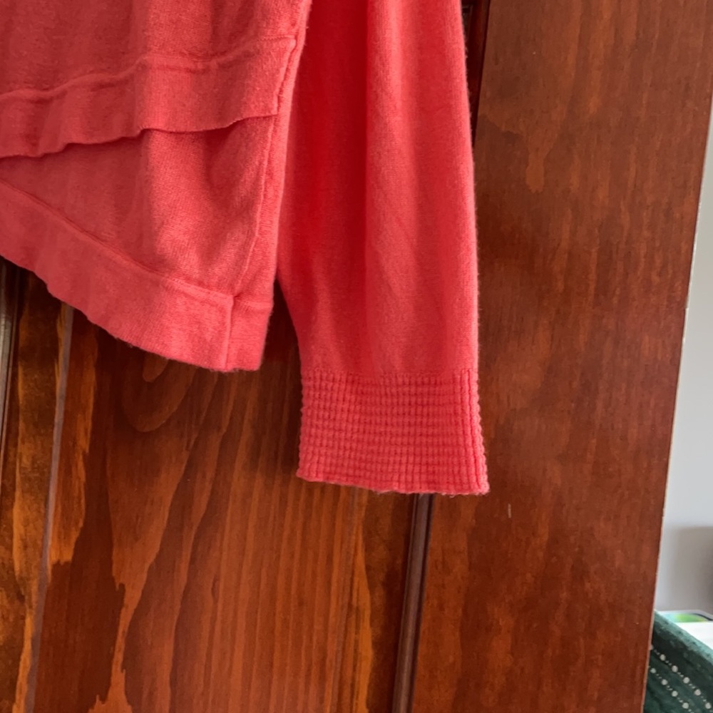 Coral Cropped Sweater - Picture 4 of 4